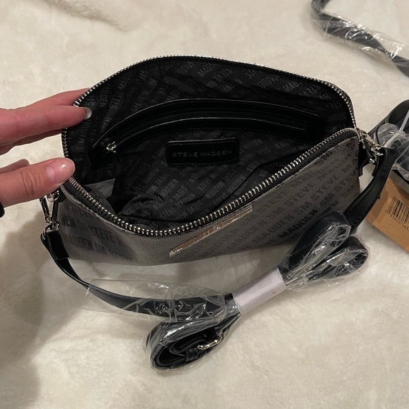 Steve Madden 2 piece patterned tote bag with detachable pouch - Picture 8 of 9